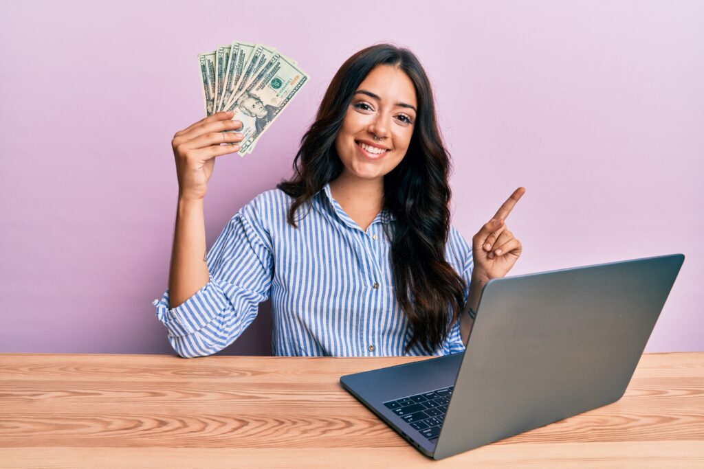 dietitian holding up money